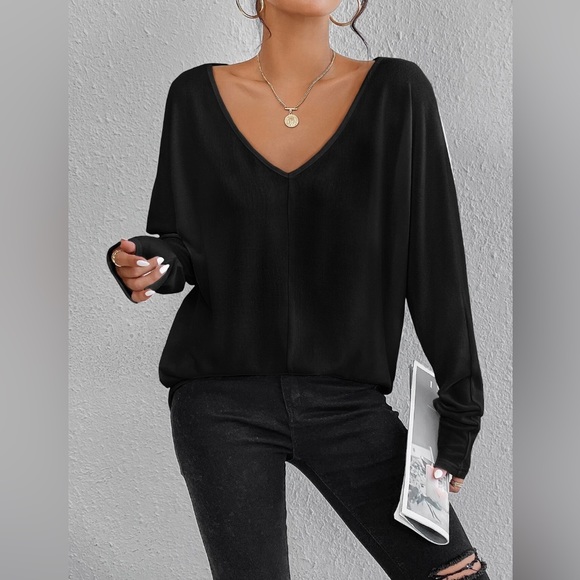Tops - Black Oversized V Neck Batwing Long Sleeve Knit Tee